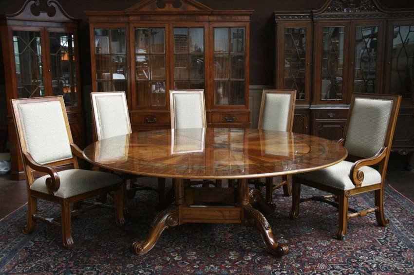 Dining Room Interior, Get a Luxurious Dinner with Large Round Table: Chic Large Round Table